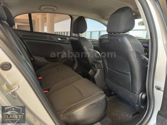 CLASS 71'DEN|2018 MEGANE 4 TOUCH PAKET 2 PARÇA BOYALI
