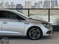 CLASS 71'DEN|2018 MEGANE 4 TOUCH PAKET 2 PARÇA BOYALI