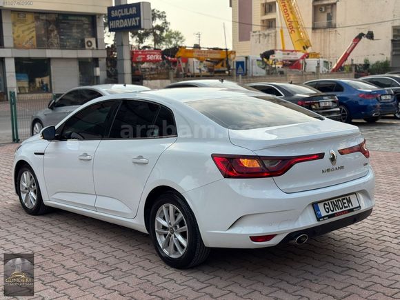 GÜNDEM'DEN 2017 DİZEL OTOMATİK TOUCH PAKET MEGANE4