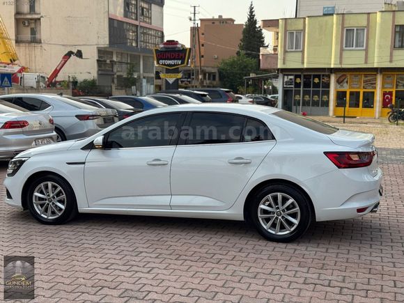 GÜNDEM'DEN 2017 DİZEL OTOMATİK TOUCH PAKET MEGANE4