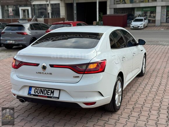 GÜNDEM'DEN 2017 DİZEL OTOMATİK TOUCH PAKET MEGANE4