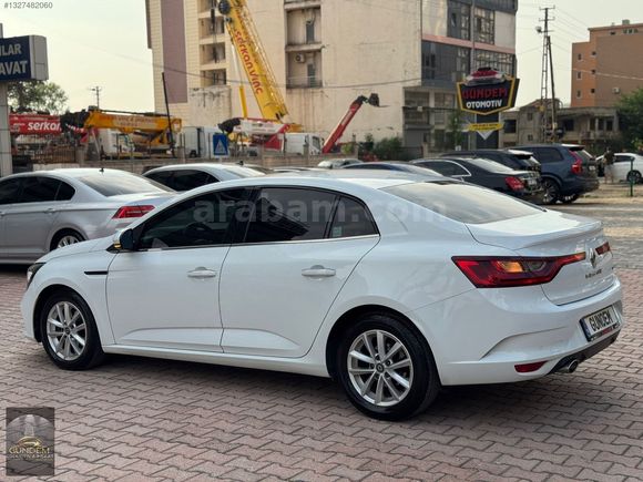 GÜNDEM'DEN 2017 DİZEL OTOMATİK TOUCH PAKET MEGANE4