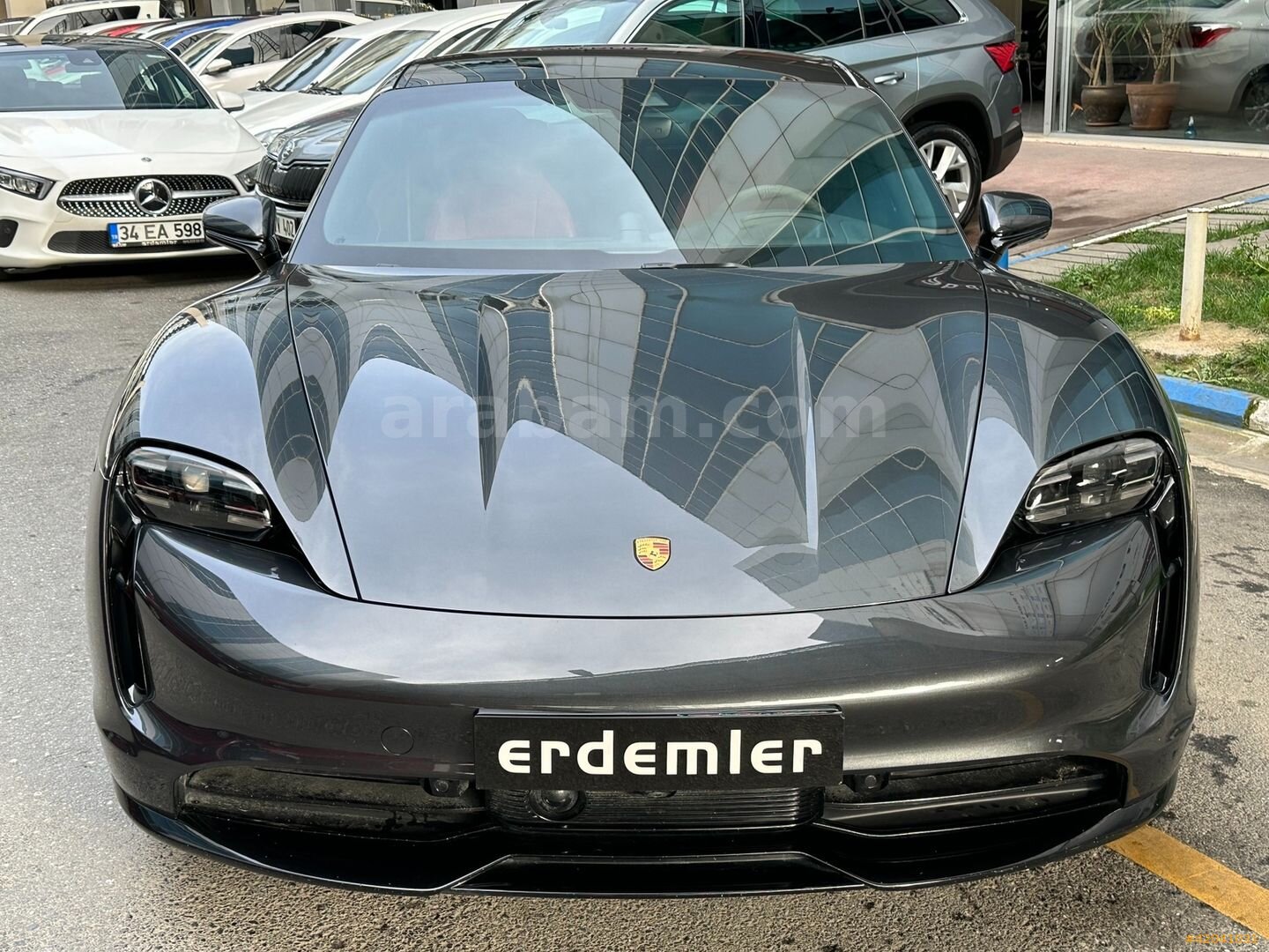 Galeriden Porsche Taycan Elektrik 4S Performance Plus 2020 Model İstanbul 55.000 km Füme 2
