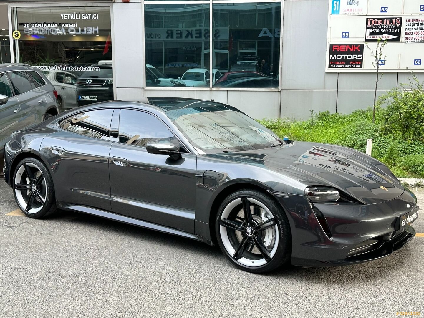 Galeriden Porsche Taycan Elektrik 4S Performance Plus 2020 Model İstanbul 55.000 km Füme 4