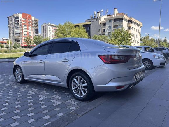 YENİ MUAYENELİ DİZEL OTOMATİK MEGANE