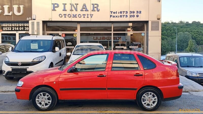 Galeriden Seat Cordoba 1.6 Stella 2000 Model İstanbul 329.600 km Kırmızı
