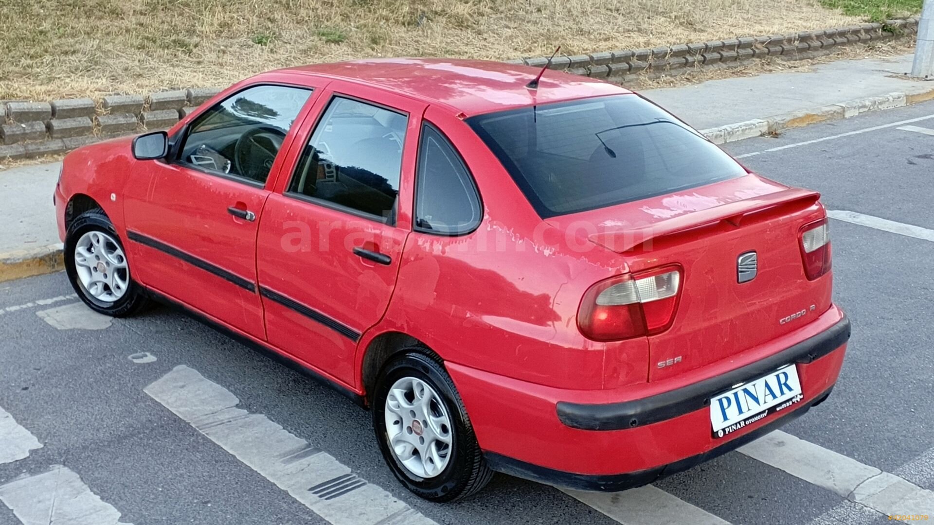 Galeriden Seat Cordoba 1.6 Stella 2000 Model İstanbul 329.600 km Kırmızı 7