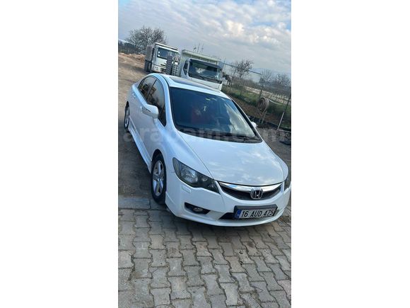 Sahibinden Honda Civic 1.6i VTEC Elegance 2010 Model 