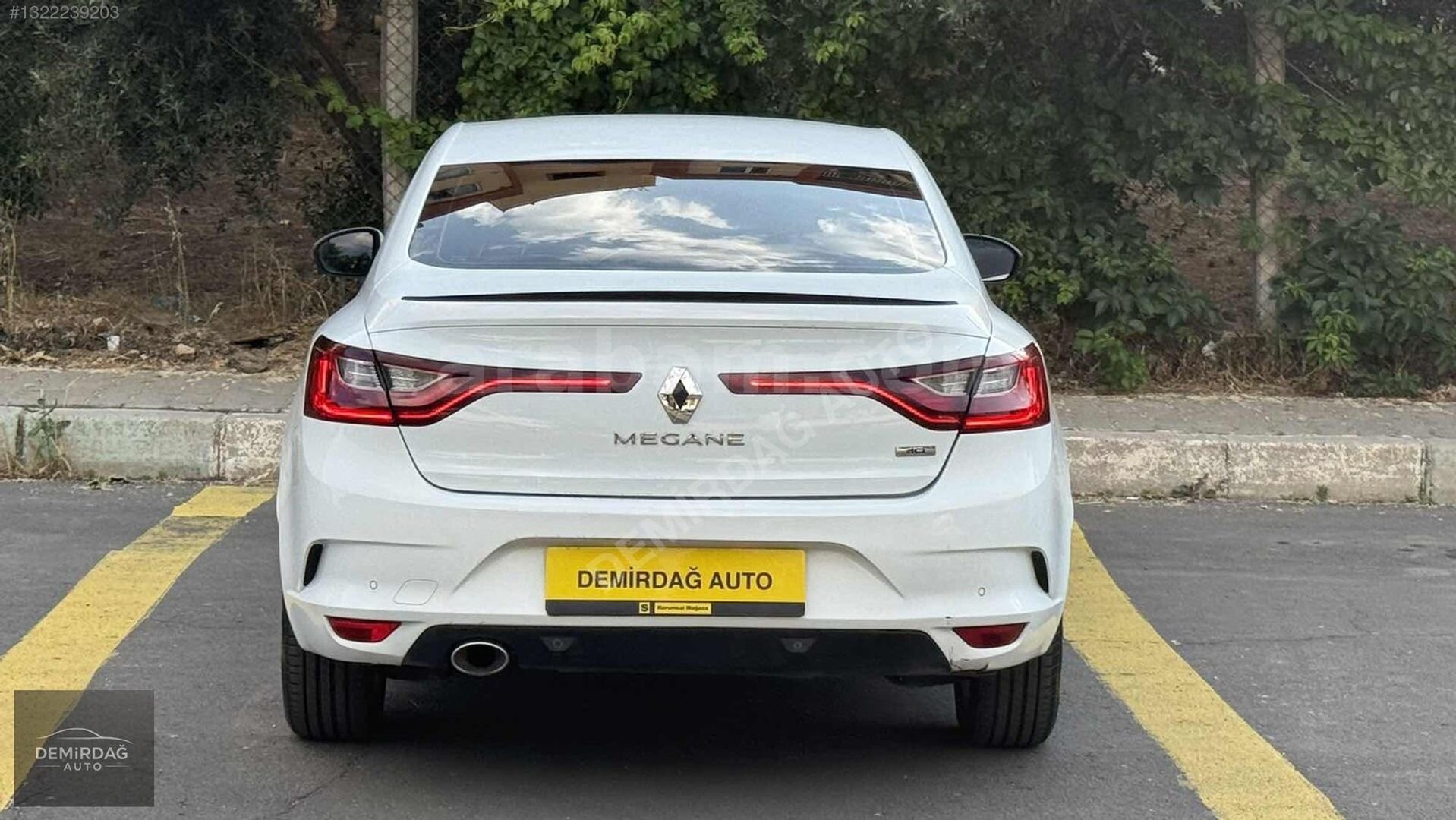 Galeriden Renault Megane 1.5 dCi Touch 2017 Model Şanlıurfa 188.000 km Beyaz 6