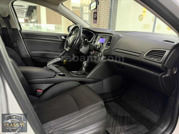 CLASS 71'DEN|2018 MEGANE 4 1.5 DCİ TOUCH PAKET OTOMATİK