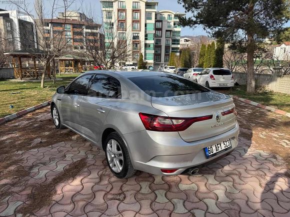 2018 bakımlı temiz megan 4