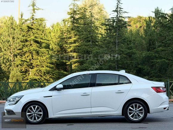 HATASIZ BOYASIZ MEGANE DÜŞÜK KM