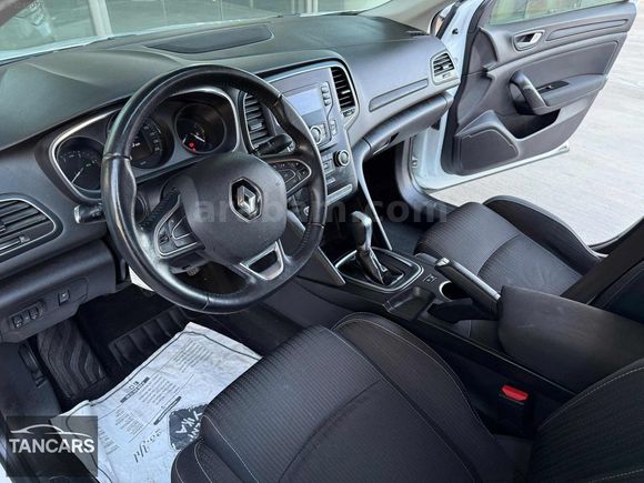 TAN CAR'S DAN 2019 DAN RENAULT MEGNE TOUCH DEĞİŞENSİZ