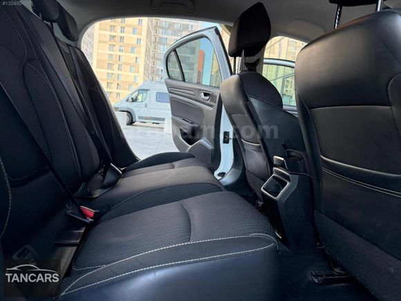 TAN CAR'S DAN 2019 DAN RENAULT MEGNE TOUCH DEĞİŞENSİZ