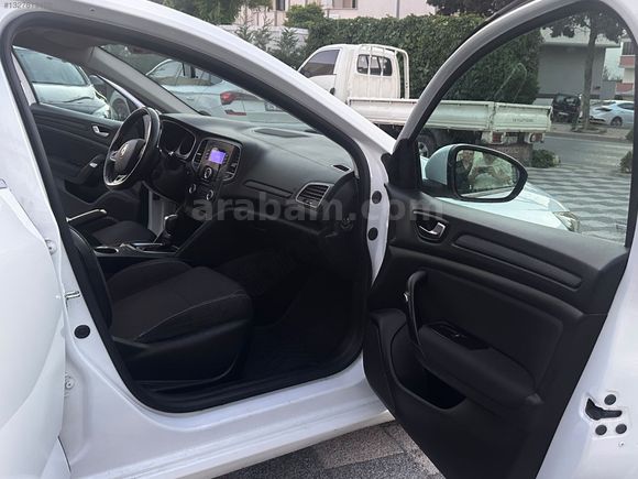 2018 MODEL MEGANE TOUCH OTOMATİK 170 BİN KM