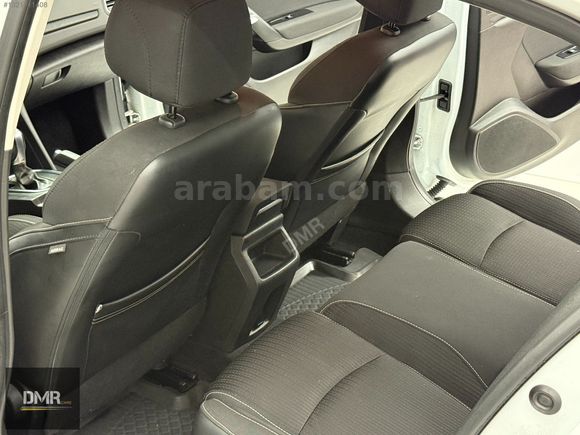 RENAULT MEGAN DEĞİŞENSİZ PARÇA BOYALI 159.*** KM