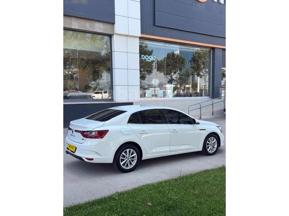 2017 168000KM DİZEL OTOMATİK RENAULT MEGANE4 TOUCH