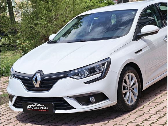 Düşük Klometre MEGAN OTOMATİK