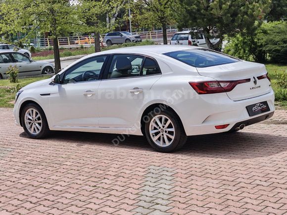Düşük Klometre MEGAN OTOMATİK