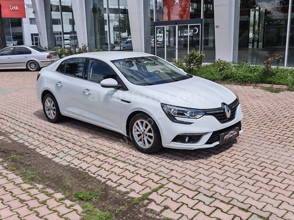 Düşük Klometre MEGAN OTOMATİK