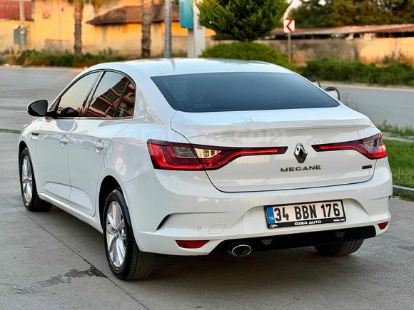 HATASIZ KAZASIZ MEGANE
