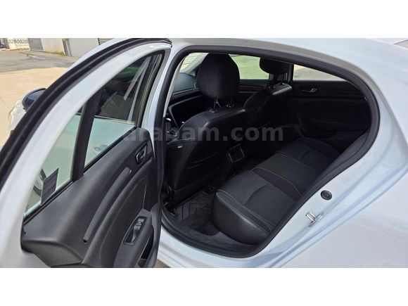 OTOMATİK VİTES BOYASIZ MEGANE 4