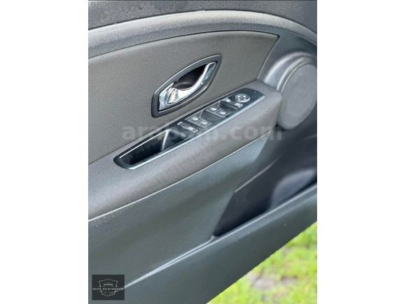 Auto_53'TEN OTOMATİK 2015 RENAULT MEGANE 1.5 DCİ TOUCH PLUS
