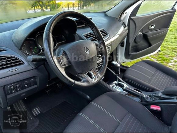 Auto_53'TEN OTOMATİK 2015 RENAULT MEGANE 1.5 DCİ TOUCH PLUS