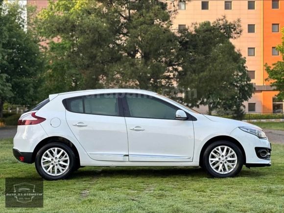 Auto_53'TEN OTOMATİK 2015 RENAULT MEGANE 1.5 DCİ TOUCH PLUS
