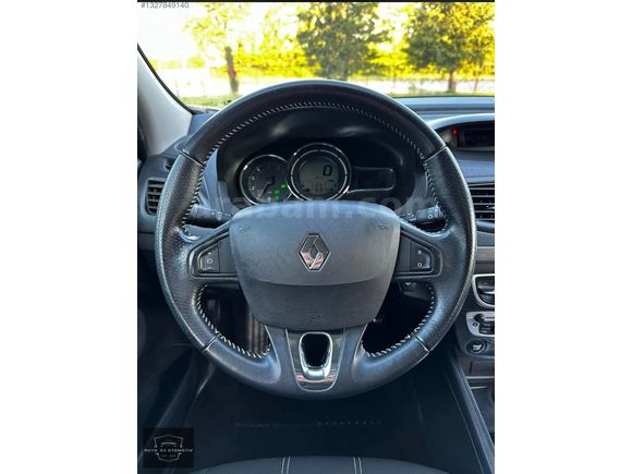 Auto_53'TEN OTOMATİK 2015 RENAULT MEGANE 1.5 DCİ TOUCH PLUS