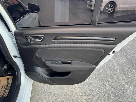 OĞUZ ' DAN DEĞİŞENSİZ OTOMATİK TOUCH PLUS MEGANE 4