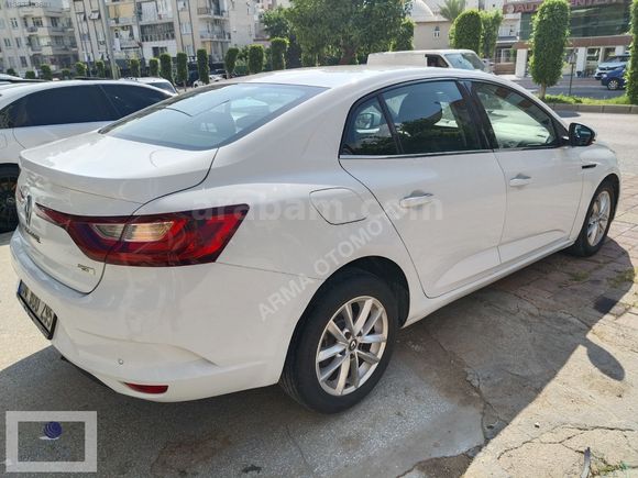 2017 MODEL MEGANE TOUC PLUS OTOMATİK VİTES ORJİNAL LED FAR DİZEL