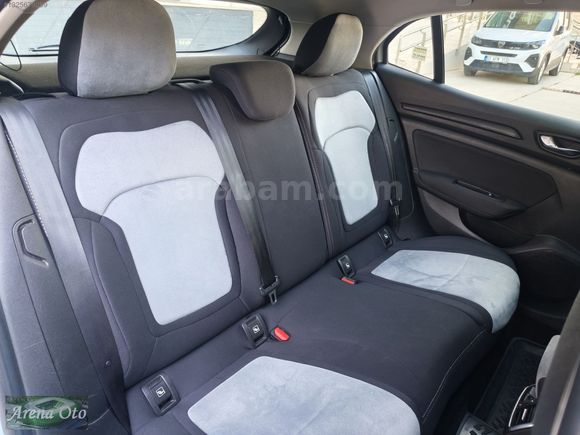 HATASIZ 2018 MODEL RENAULT MEGANE 4 TOUCH PLUS 110BG
