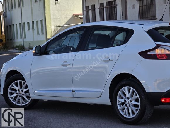 ÇINAROĞLU/2015/BOYASIZ/96.000 KM/MEGANE/1.5 DCI/TOUCH PLUS/BEYAZ