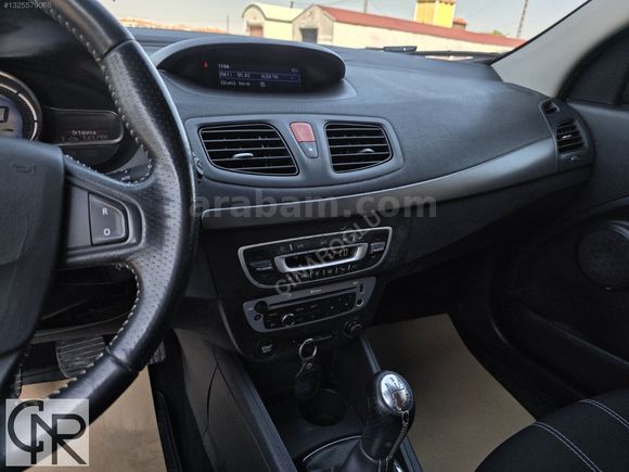 ÇINAROĞLU/2015/BOYASIZ/96.000 KM/MEGANE/1.5 DCI/TOUCH PLUS/BEYAZ
