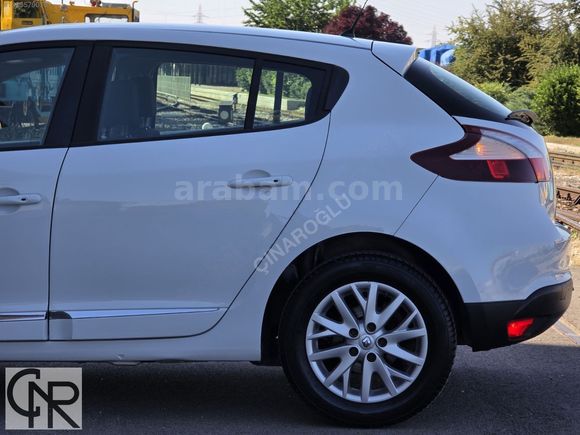 ÇINAROĞLU/2015/BOYASIZ/96.000 KM/MEGANE/1.5 DCI/TOUCH PLUS/BEYAZ