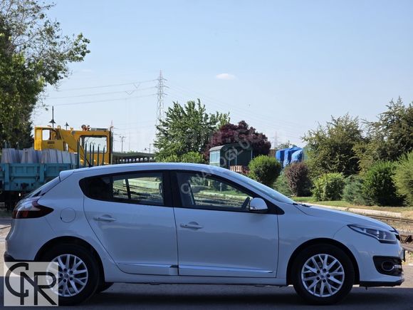 ÇINAROĞLU/2015/BOYASIZ/96.000 KM/MEGANE/1.5 DCI/TOUCH PLUS/BEYAZ