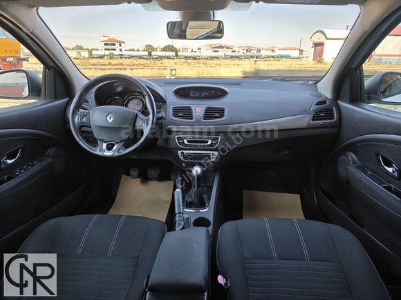 ÇINAROĞLU/2015/BOYASIZ/96.000 KM/MEGANE/1.5 DCI/TOUCH PLUS/BEYAZ