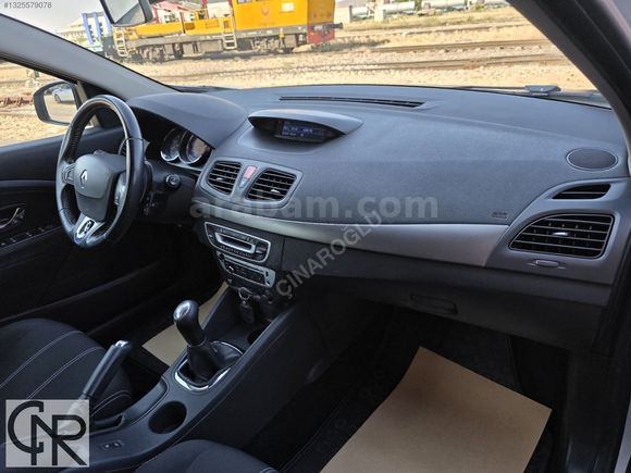 ÇINAROĞLU/2015/BOYASIZ/96.000 KM/MEGANE/1.5 DCI/TOUCH PLUS/BEYAZ