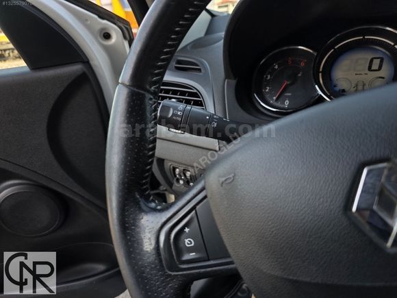 ÇINAROĞLU/2015/BOYASIZ/96.000 KM/MEGANE/1.5 DCI/TOUCH PLUS/BEYAZ