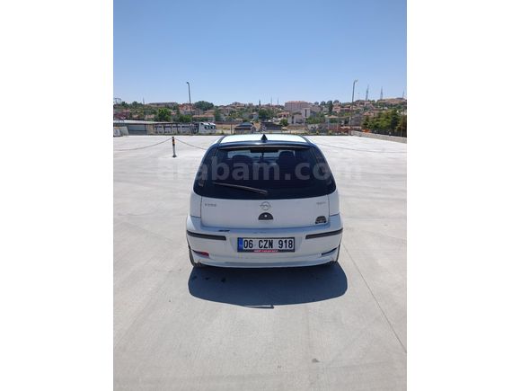 Sahibinden Opel Corsa 1.3 CDTI Cosmo 2005 Model  357.000 km Beyaz