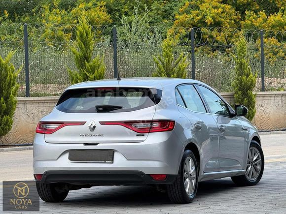 NOYA CARS 2016 RENAULT MEGANE EDC TOUCH PLUS 140km