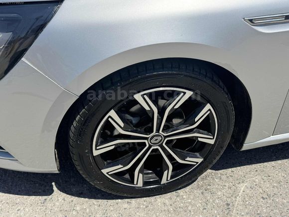54 Özkan otomotiv den megan 4