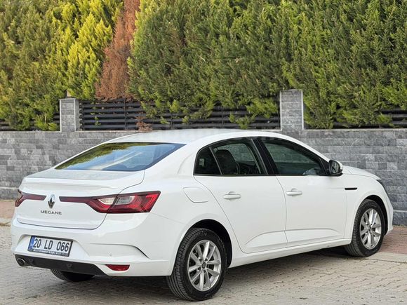 2020 RENAULT MEGANE DEGİŞENSİZ 2 PARÇA BOYALI