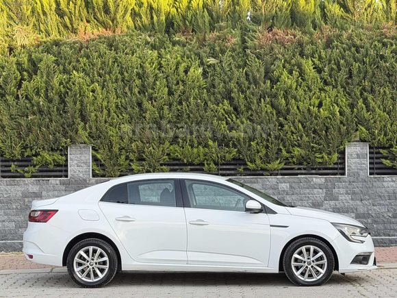 2020 RENAULT MEGANE DEGİŞENSİZ 2 PARÇA BOYALI