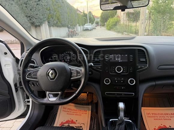2020 RENAULT MEGANE DEGİŞENSİZ 2 PARÇA BOYALI