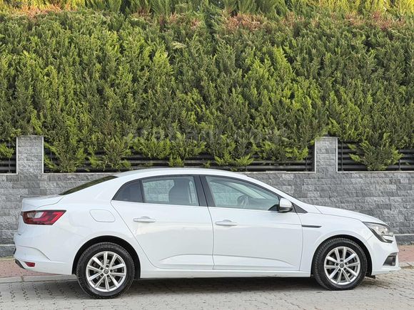 2020 RENAULT MEGANE DEGİŞENSİZ 2 PARÇA BOYALI