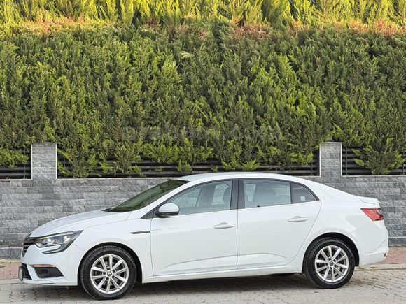 2020 RENAULT MEGANE DEGİŞENSİZ 2 PARÇA BOYALI