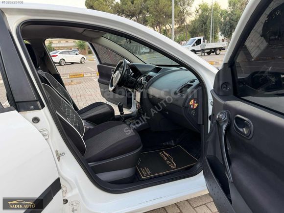 2006 RENAULT MEGANE 1.5 DİZEL - KLİMALI - MASRAFSIZ