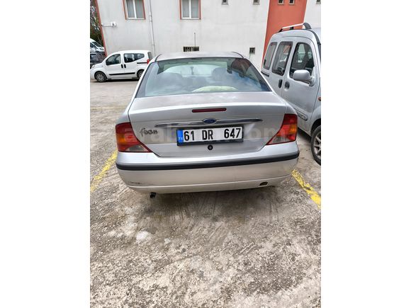 Sahibinden Ford Focus 1.6 Ghia 2002 Model 